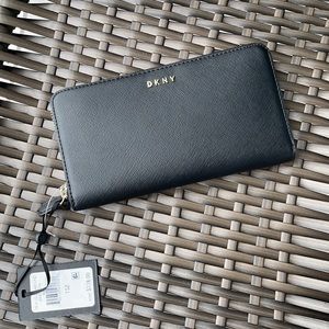 Dkny zip around wallet